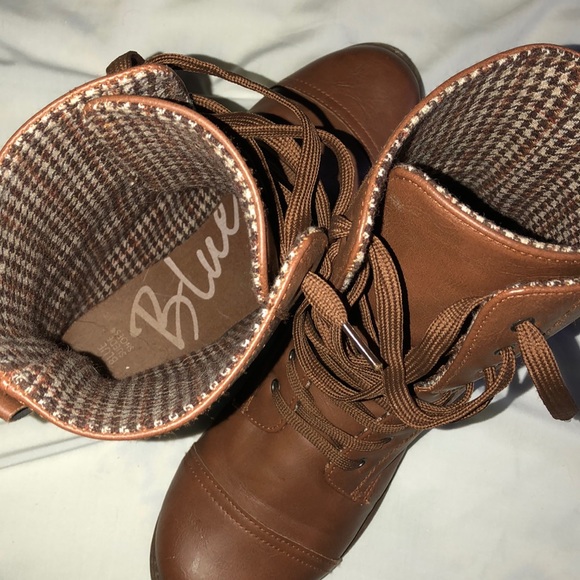 boots - Picture 3 of 3